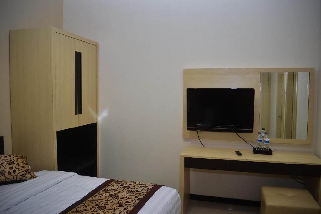 Srikandi Guesthouse Malang Exterior photo