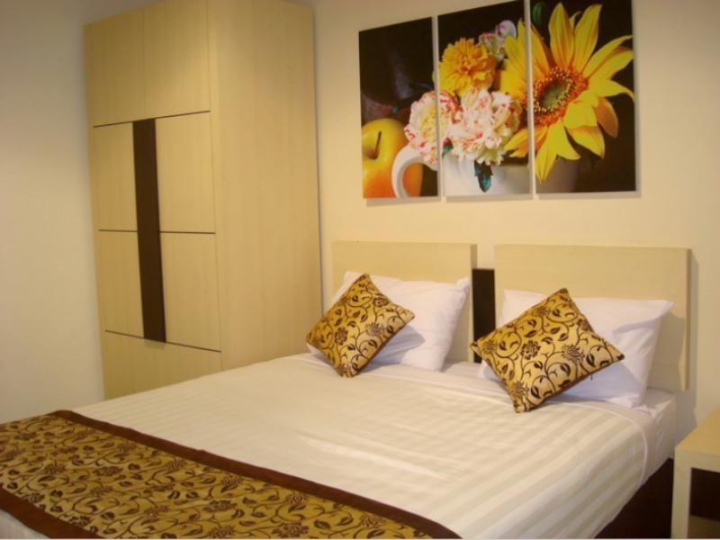 Srikandi Guesthouse Malang Exterior photo